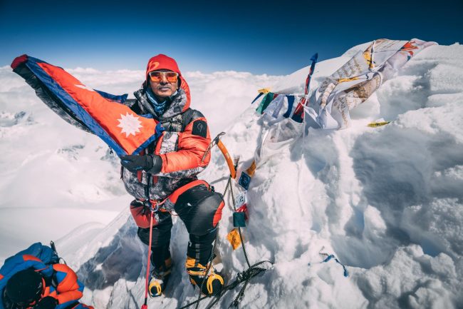 कीर्तिमानी आरोही मिङ्मा डेविड शेर्पाको पाचौं पटक मनास्लु हिमाल आरोहण बिना अक्सिजन (भिडियो)