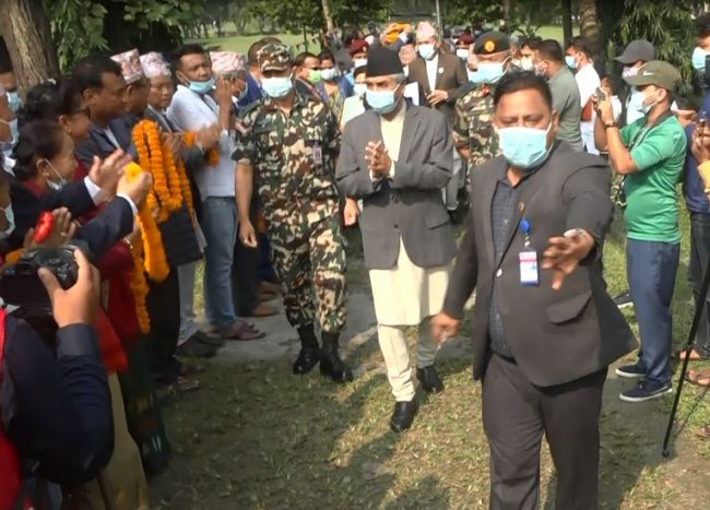 प्रधानमन्त्रीको बाढी पहिरो पीडितलाई उपेक्षाः वास्तविक पीडितसम्मै नपुगि फर्किए