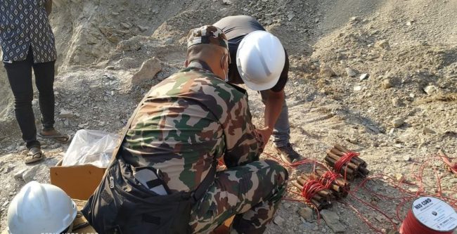 नौ दिनदेखि अवरुद्ध कालीगण्डकी करिडोर खोल्न सेनाद्वारा बम ‘बलाष्ट’