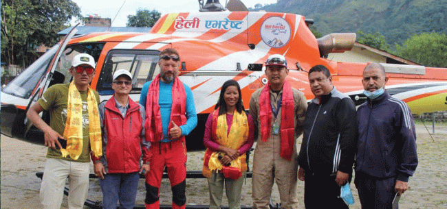 हिमाल आरोही पूर्णिमालाई सम्मान