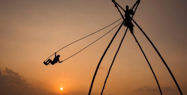 हराए पिङ, खाली भए पिपलका हाँगा