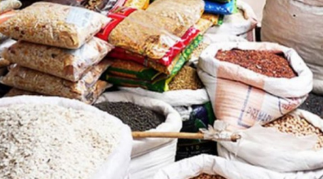 कोरोनाबट प्रभावित विपन्न परिवारलाई खाद्यान्न वितरण