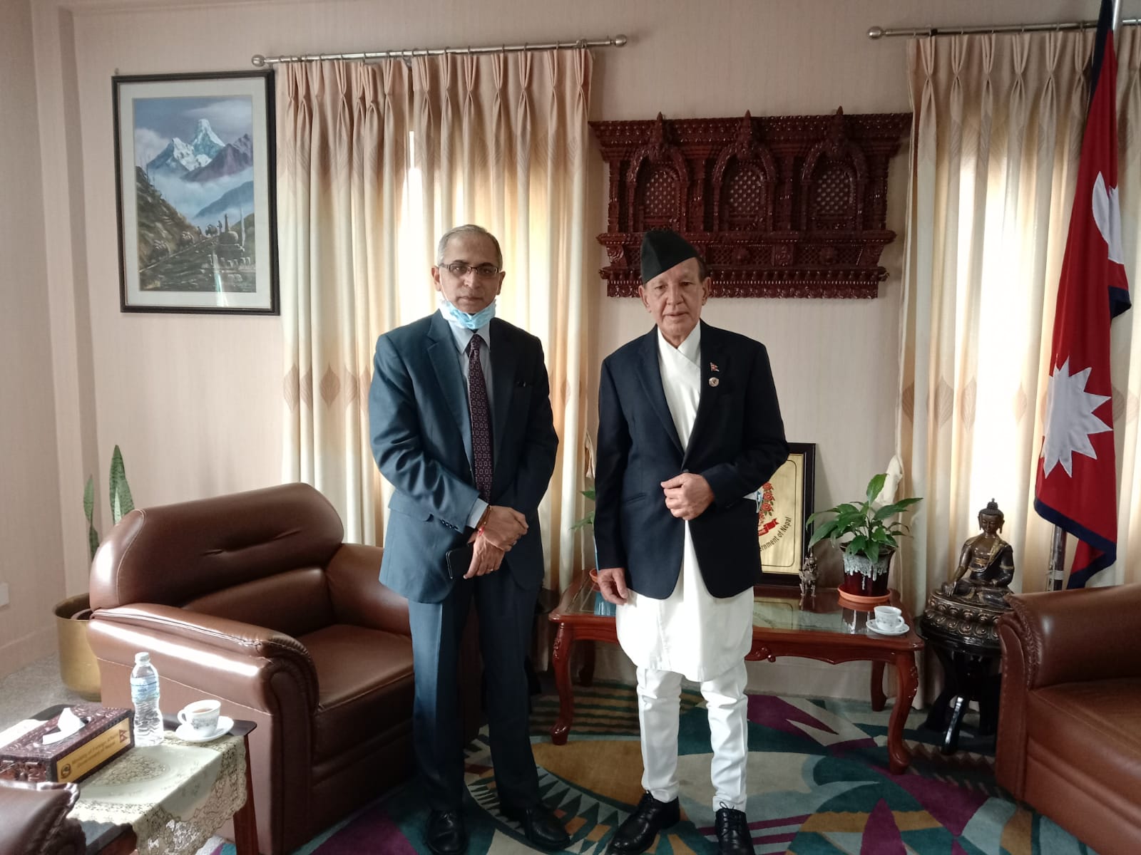 भारतीय राजदूतले भेटे परराष्ट्रमन्त्री, आउन बाँकी  कोभिशिल्ड खोपबारे चर्चा