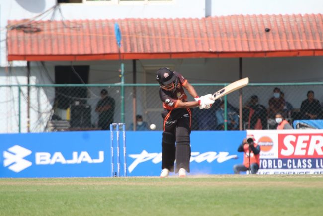 काठमाडौंलाई विराटनगरको १०५ रनको लक्ष्य