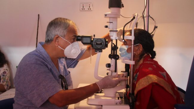 २२५ को निःशुल्क आँखा उपचार