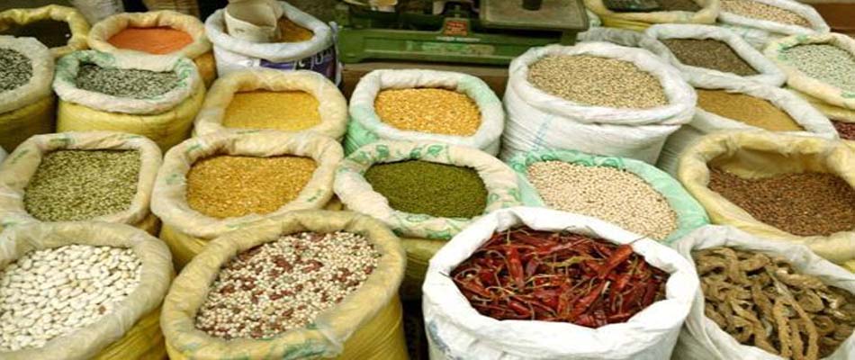 व्यवसायी नेताहरूकै पसलमा अखाद्य बस्तु छ्याप्छ्याप्ती