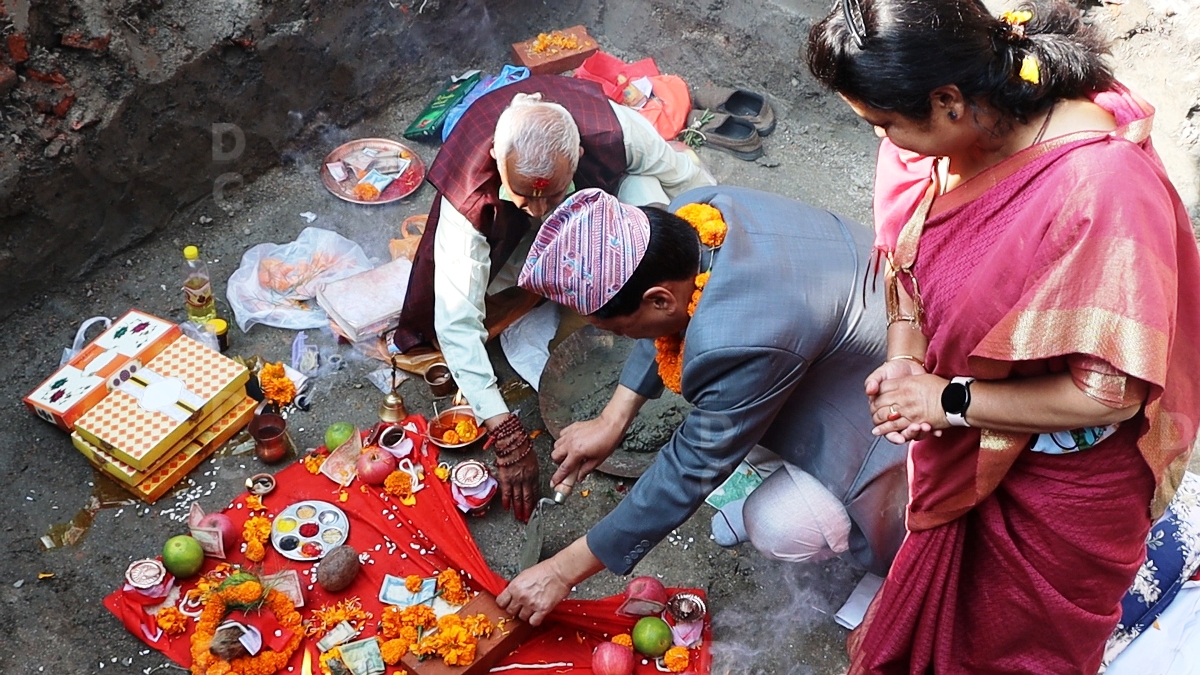 मेयर शाक्यद्वारा महानगरको कार्यालय रहने भवनकाे शिलान्यास