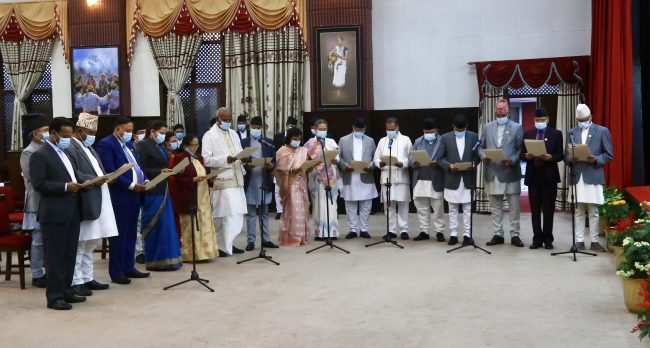 देशभर कति मन्त्रालय, कति मन्त्री ?