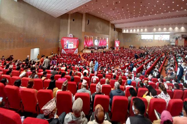 एमालेमा अब १५ आयोग रहने, पदाधिकारी संख्या पनि घटाइयाे