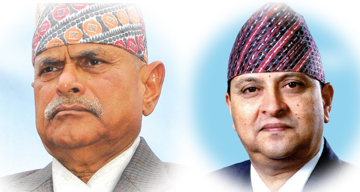 प्रथम राष्ट्रपति डा यादव र पूर्वराजा शाहबाट टीका ग्रहण