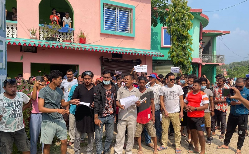 आत्महत्या दुरुत्साहन अभियोगमा प्रधानाध्यापक पक्राउ, छात्रालाई पठाएको एसएमएस शंकास्पद