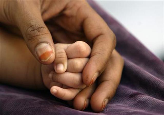 एकैपटक ७ बच्चा जन्माएकी महिलाका ६ बच्चाको मृत्यु, अन्तिम बच्चा बाँच्नलाई संघर्ष गर्दै
