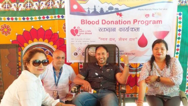 जीवन बचाउन रक्तदान