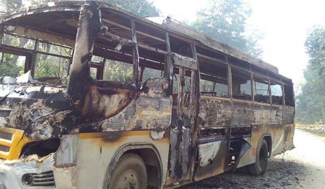 काठमाडौं आउँदै गरेको बसमा गजुरी आइपुग्दा आगलागी, सामान जलेर नष्ट