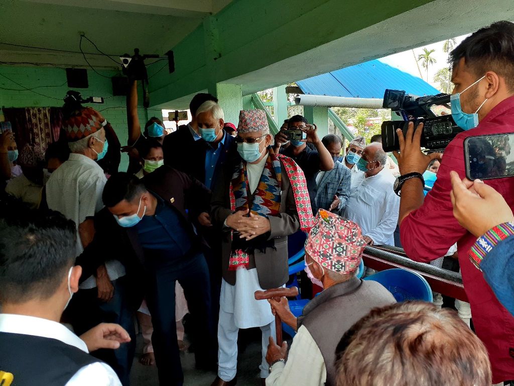 केपी ओलीलाई लाग्यो चुनाव, गृहजिल्लाबाट तताउँदै माहोल