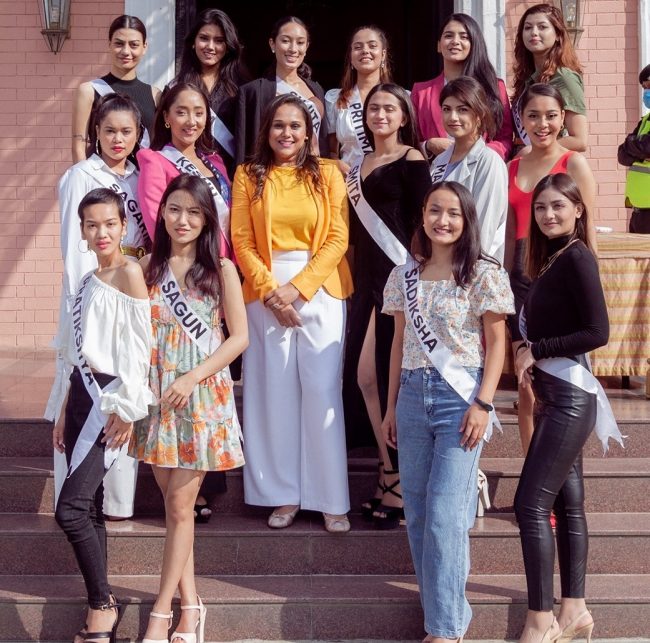 मिस युनिभर्सका लागि अन्तिम तयारीमा सुन्दरीहरू