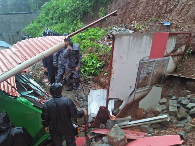 पाँचथरमा मध्यरातमा पहिरो: तीनजना वेपत्ता, खोजीकार्य जारी