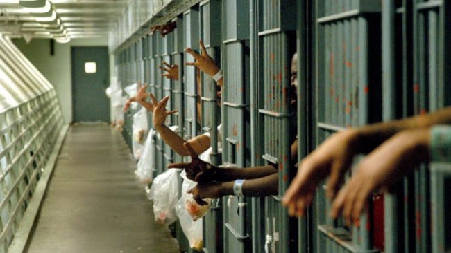 १३ सय कैदीलाई रिहा गर्न आदेश