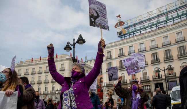 महिलाले पिसाव फेरेको भिडियो पोर्न साइटमा ! पीडितको मुद्दा न्यायाधीशले खारेज गरे