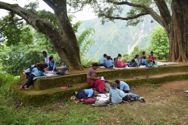 पाल टाँगेर पढाइ