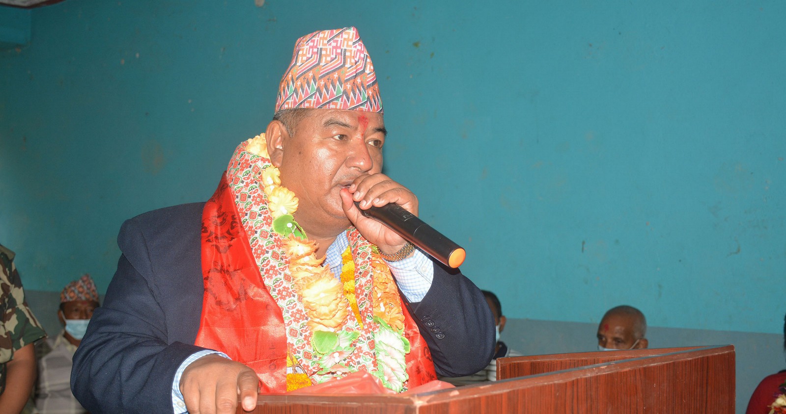 सेवा चुस्त बनाउन श्रममन्त्री श्रेष्ठको निर्देशन