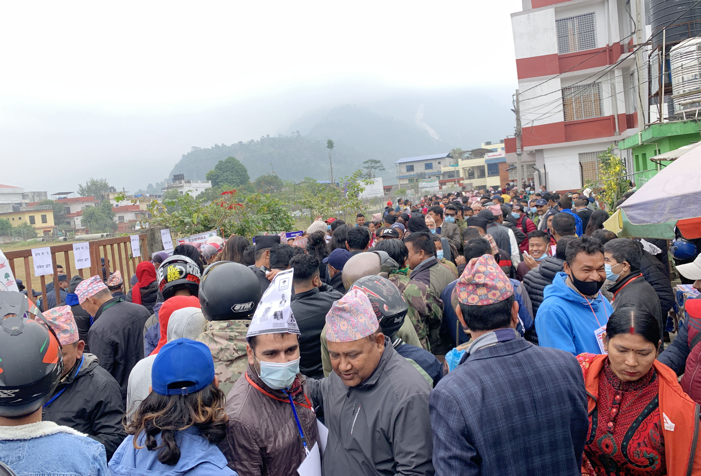 तनहुँ कांग्रेसको जिल्ला अधिवेशनः बैकुण्ठ भर्सेस जितप्रकाश