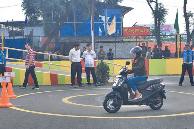 गाईघाटमा पहिलो पटक सवारी चालक अनुमति पत्रको परीक्षा