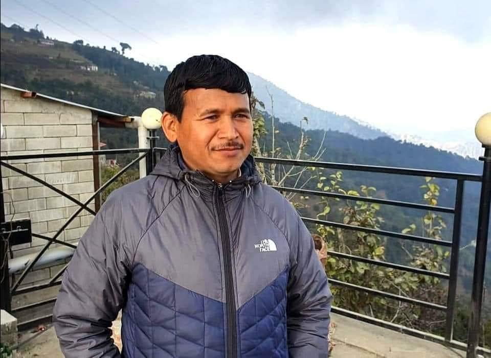 प्रचण्डको स्वकीय सचिवमा रमेश मल्ल नियुक्त