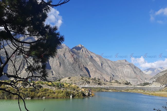 हिमालपारिकाे ल्होमान्थाङकाे महमाेहक तस्वीरहरू