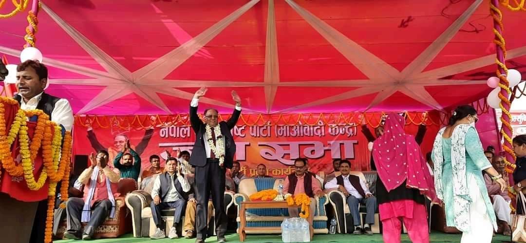 केपी ओलीका कारण संविधान संसोधन रोकियोः प्रचण्ड