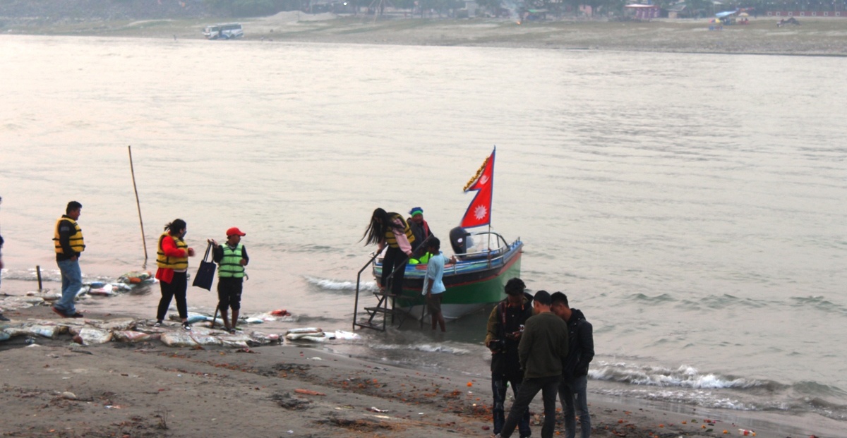 नारायणी किनारमा असरल्ल एमालेका सपनाहरु…