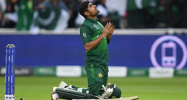 पाकिस्तानी कप्तानले विश्वकपमा अर्को इतिहास रचे