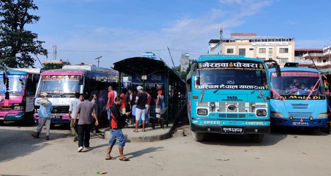 सहरबाट गाउँ फर्कंन थाले मतदाता