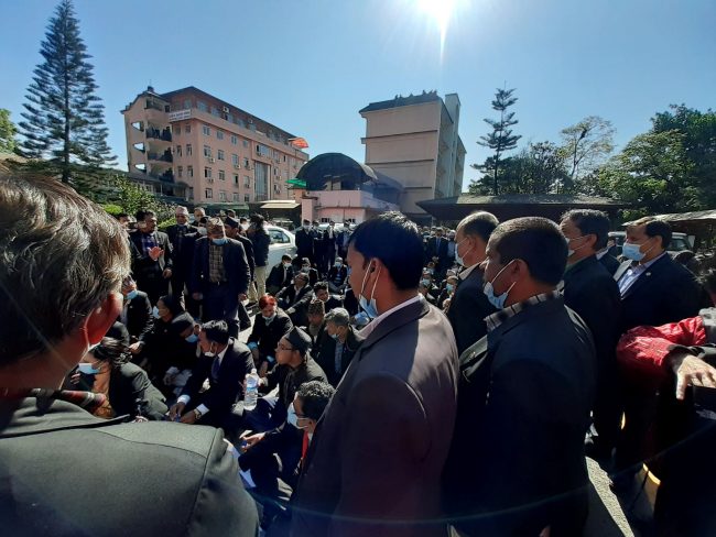 सर्वोच्च अदालतमा प्रहरी र कानुन व्यवसायीबीच घम्साघम्सी