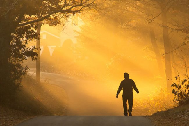 मानिसले कसरी आनन्दको मार्ग समात्न सक्छ?