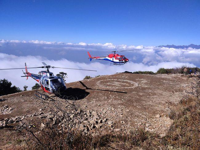 पाथीभरामा हेलिकाेप्टरमार्फत दर्शन गर्न आउने तीर्थयात्रीको संख्या बढ्दो