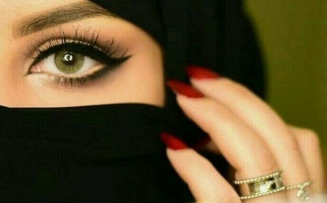 पाकिस्तानी इन्टेलिजेन्स एजेन्ट सुन्दरीको जालमा यसरी फसे २ सय भारतीय सैनिकहरु