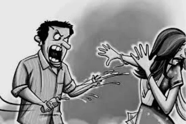 बाबुको एसिड प्रहारबाट छोराछोरी घाइते