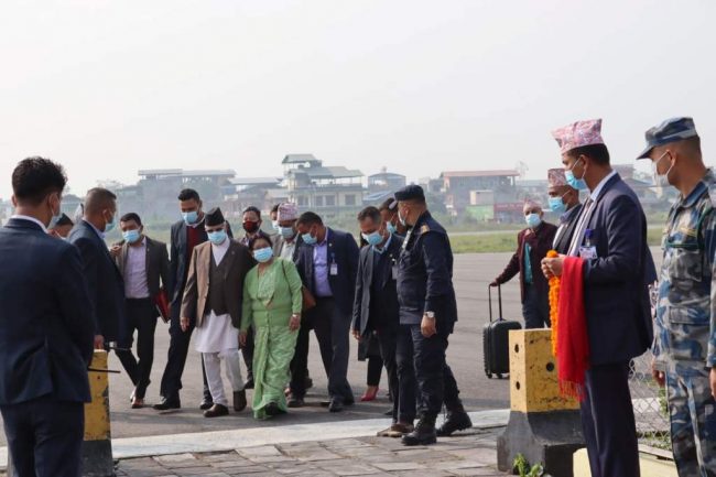 चितवन पुगे ओली, ८ तस्वीरहरू