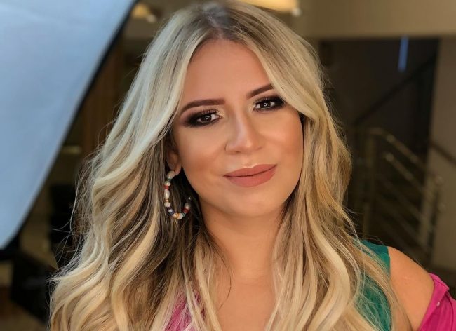 सुपरस्टार गायिका मारिया मेन्डोंकाको २६ वर्षको उमेरमा हवाइ दुर्घटनामा निधन