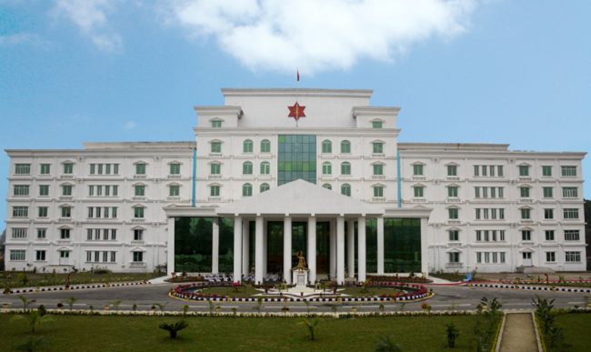 सेनालाई पाँच थान ट्रक सहयोग