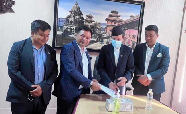 राजदूत नियुक्ति लगायतका मागसहित एनआरएनए जापानले बुझायो परराष्ट्रमन्त्रीलाई ज्ञापनपत्र