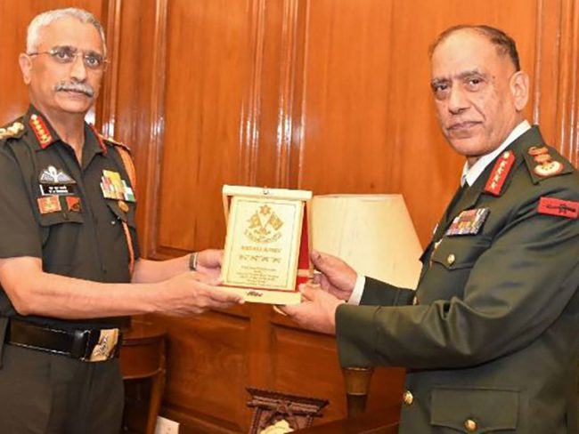 प्रधान सेनापति शर्मा र भारतीय सेनाध्यक्ष नरवणेबीच भेटवार्ता