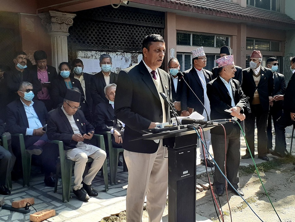 बारका पूर्वउपाध्यक्ष टीकाराम भट्टराई भन्छन्- प्रधानन्यायाधीशको राजीनामा मागिनुको १२ कारण