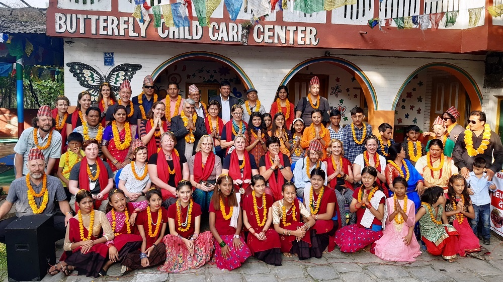 पोखरामा छ देशका २० जनाले गरे टीका ग्रहण