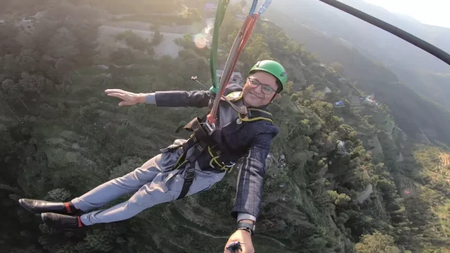 राष्ट्रिय सभाका अध्यक्ष तिमिल्सिना जिपलाइनमा सरर