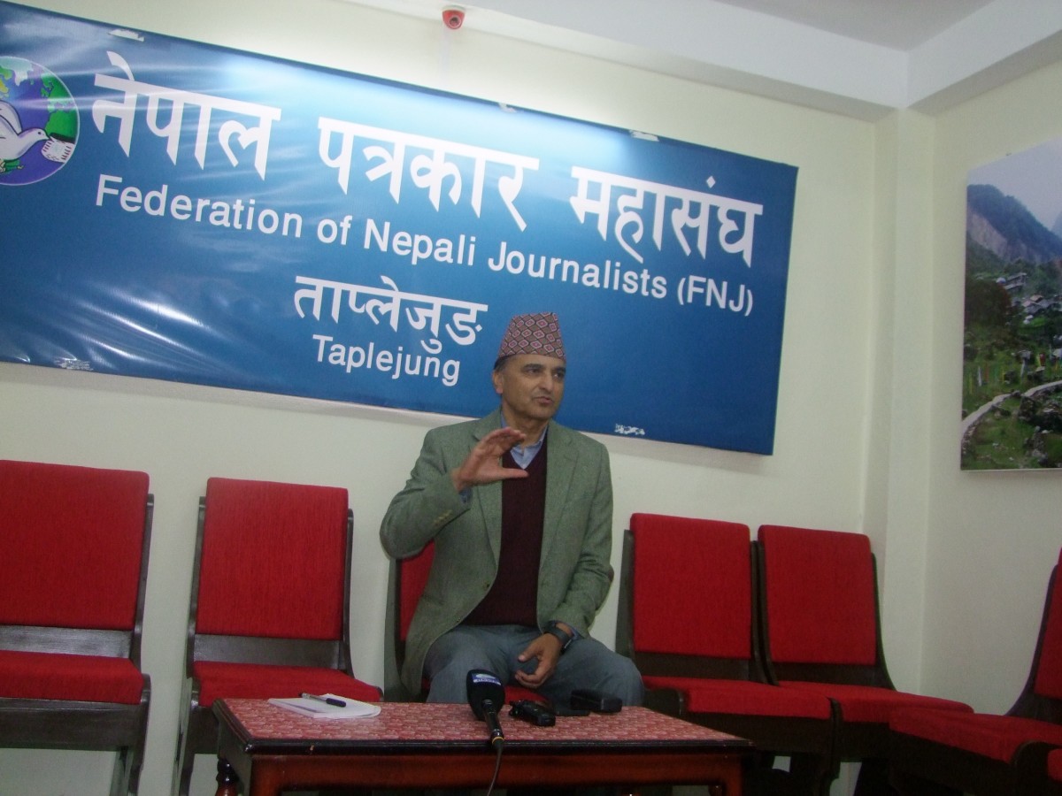 गठबन्धन सरकारको आयु लामो छैन: योगेश भट्टराई