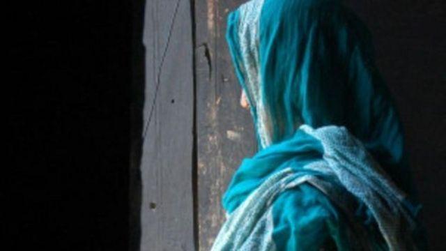 बलात्कारबारे ठट्टा गर्ने भारतीय सांसदलाई आफ्नै अभिव्यक्ति महंगो सावित