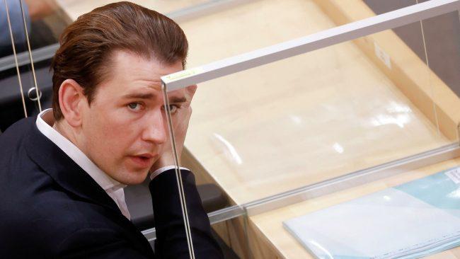 अस्ट्रियाका पूर्वचान्सलर क्रुजले लिए राजनीतिबाट सन्यास