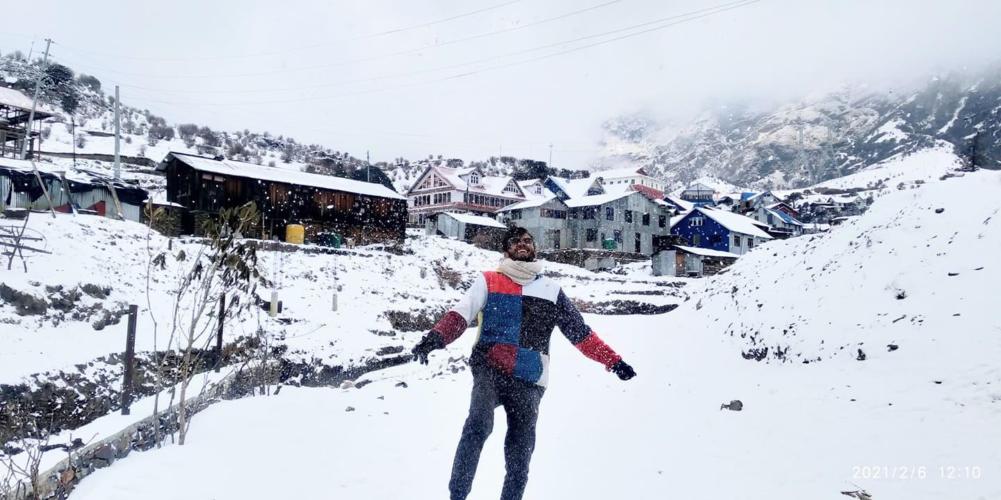 दोलखाको कालिञ्चोक क्षेत्रमा हिमपात